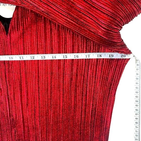 Chenault Red Metallic Shine Bell Sleeve Roll V Neck Stretchy Crinkle NWT Top M - Picture 15 of 15